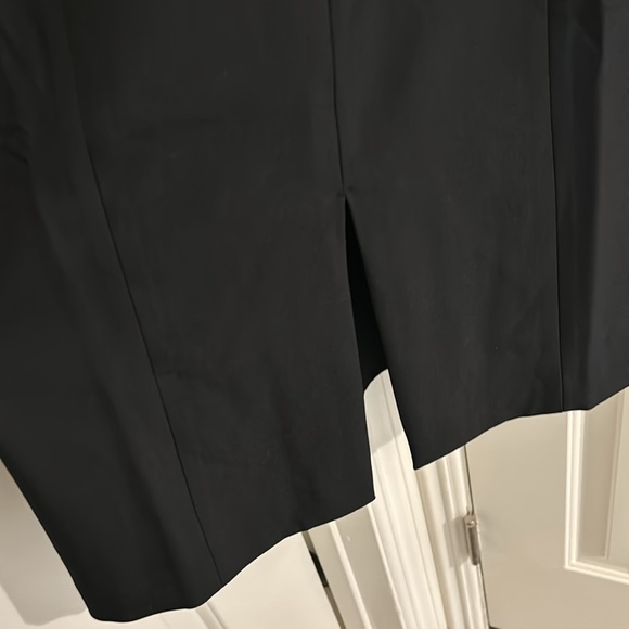 BANANA REPUBLIC BLACK SHEETH DRESS. NEW WITH TAGS. - Picture 4 of 5